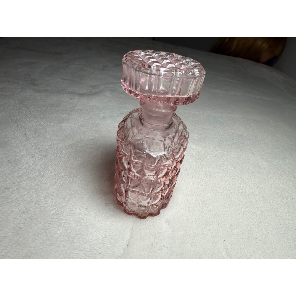 Vintage Pink Glass Perfume Bottle Waffle Pattern Faceted Stopper Decorative - Picture 3 of 10